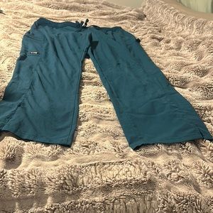 Caribbean blue scrub set XL